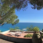 Villa Poggimare فيلة إمبيريا