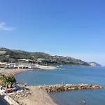 فيلة Villa Poggimare *