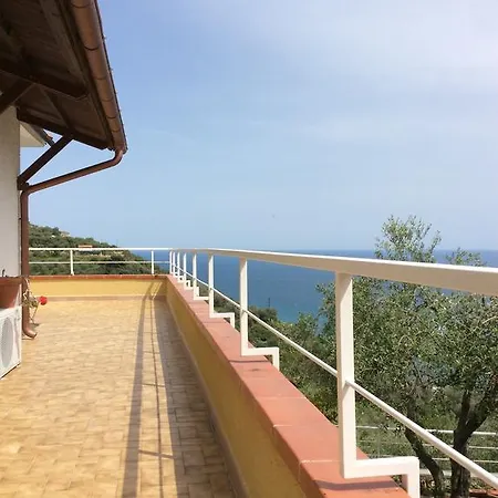 Villa Villa Poggimare Imperia